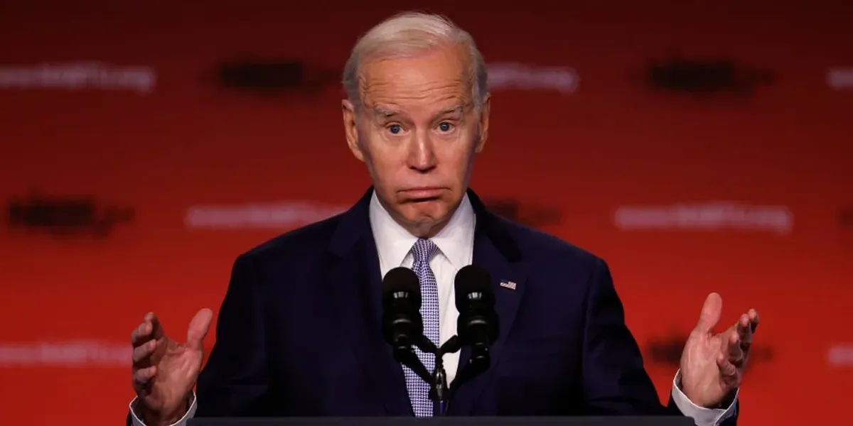 NextImg:Biden's speechwriters have him 'embracing' humor about his mental deterioration and age so that he's 'in on the joke'