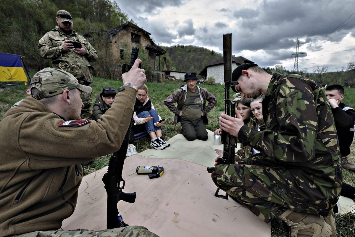 L’Ue approva la corsia preferenziale per inondare Kiev con le munizioni