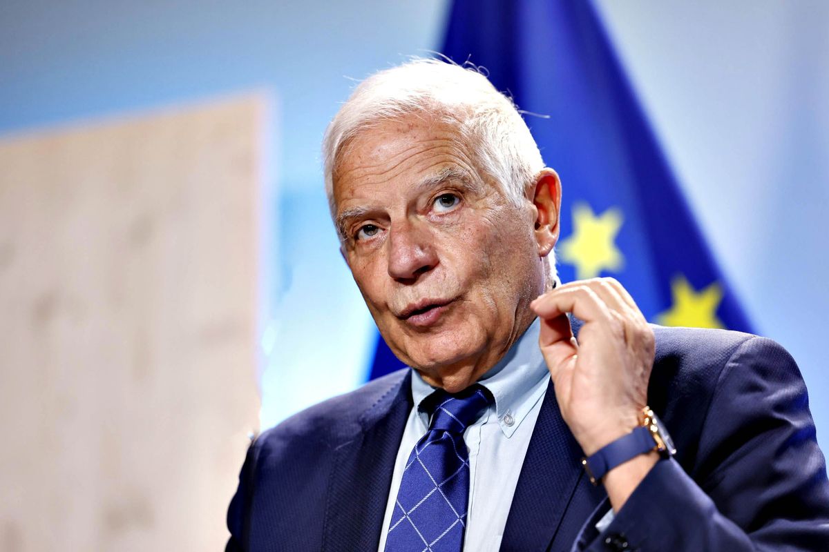 Il padrino di Di Maio sbaglia ancora e confonde Belgorod con Belgrado