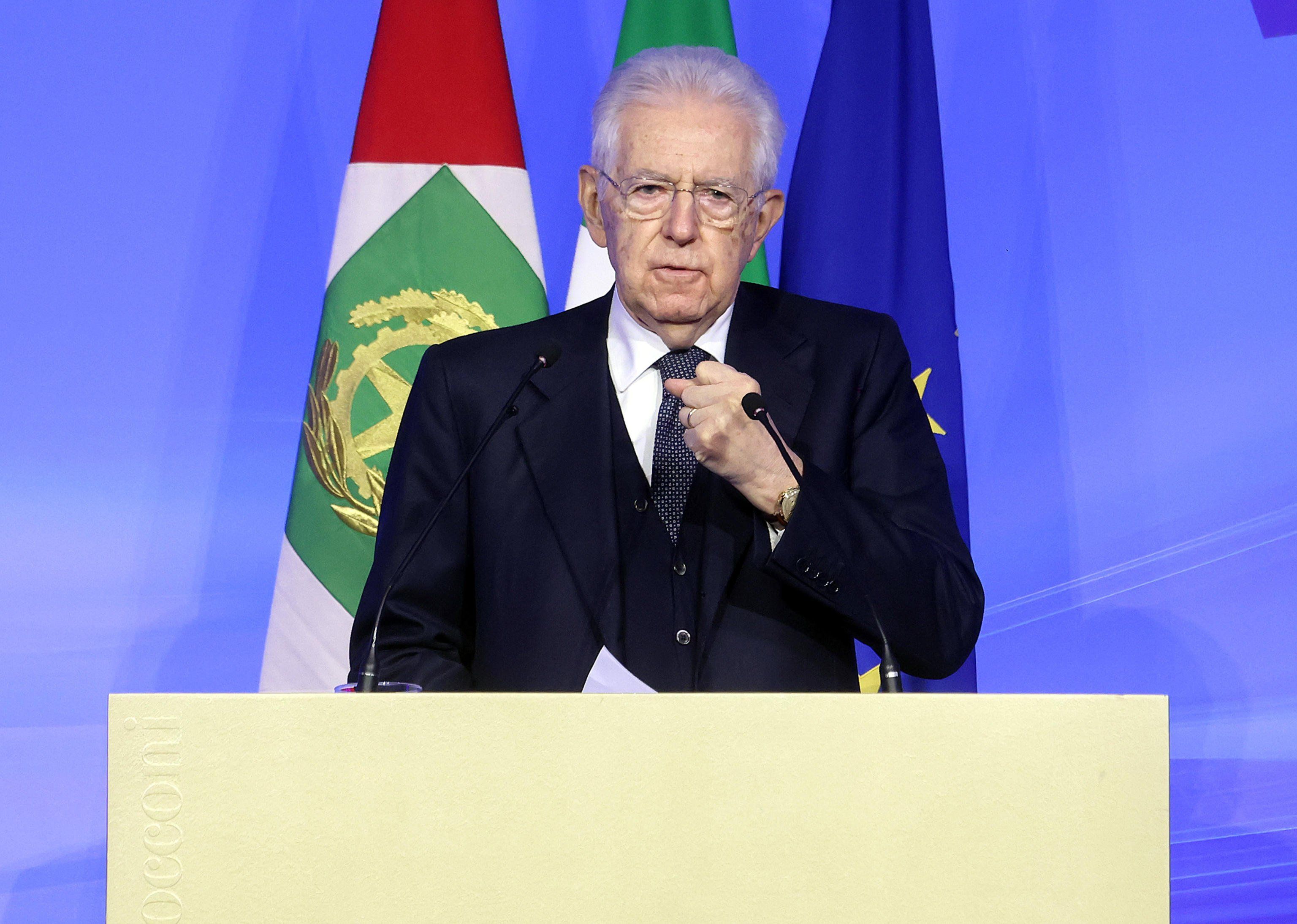 L’uomo mandato dalla Commissione ha un nuovo compito: rifilarci il Mes