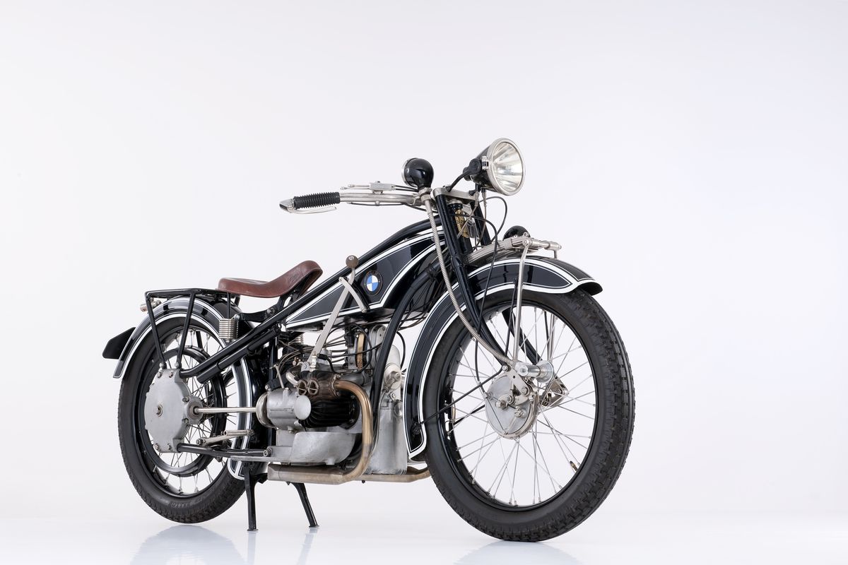 Un secolo di moto BMW: storia di un bicilindrico venuto dal cielo