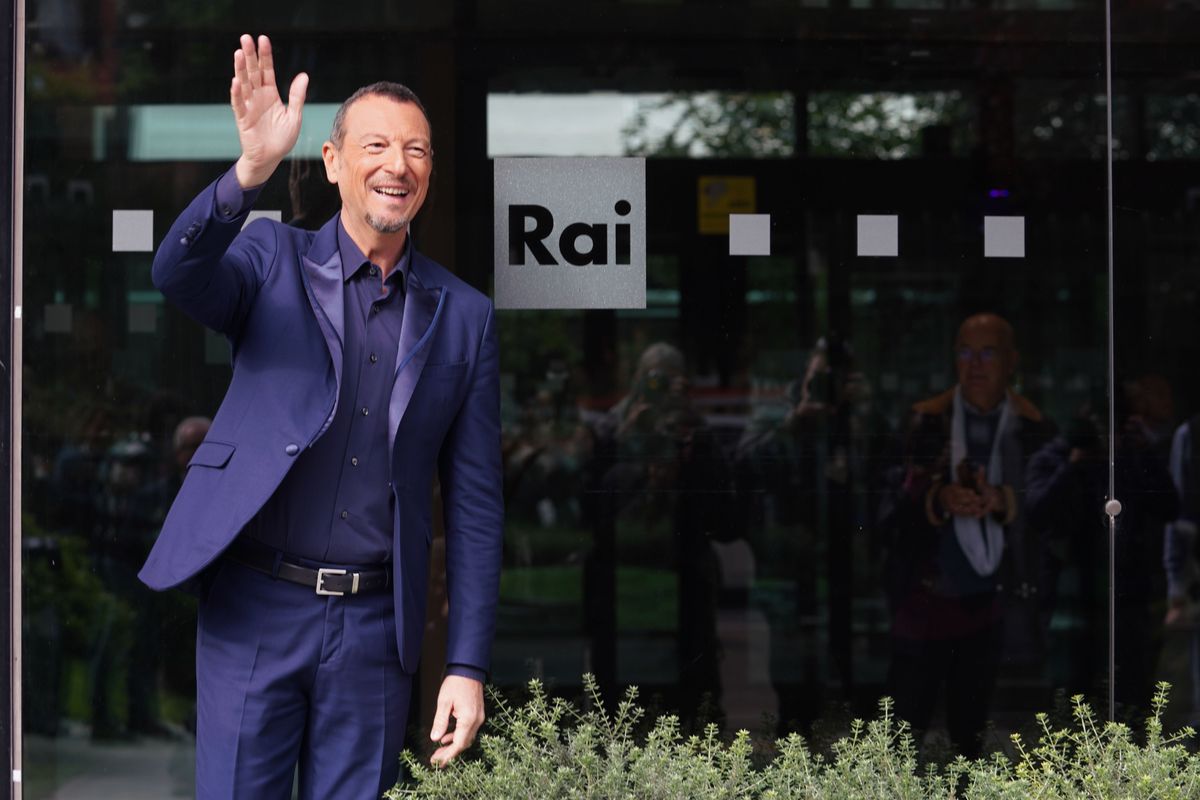 «La Annunziata candidata Pd in Ue». Fiorello semina il panico su Amadeus