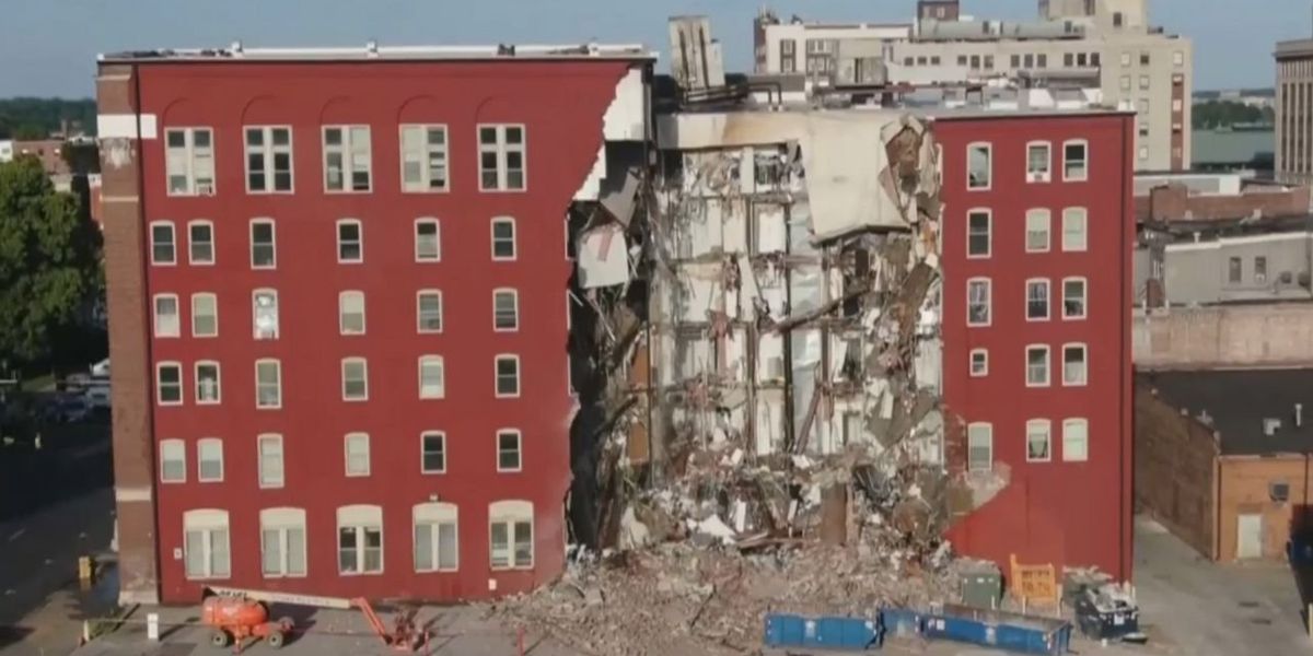 NextImg:'Everything fell on top of me, and I barely made it out the door': 6-story apartment building partially collapses, injuring at least 8 — rescue operation ongoing