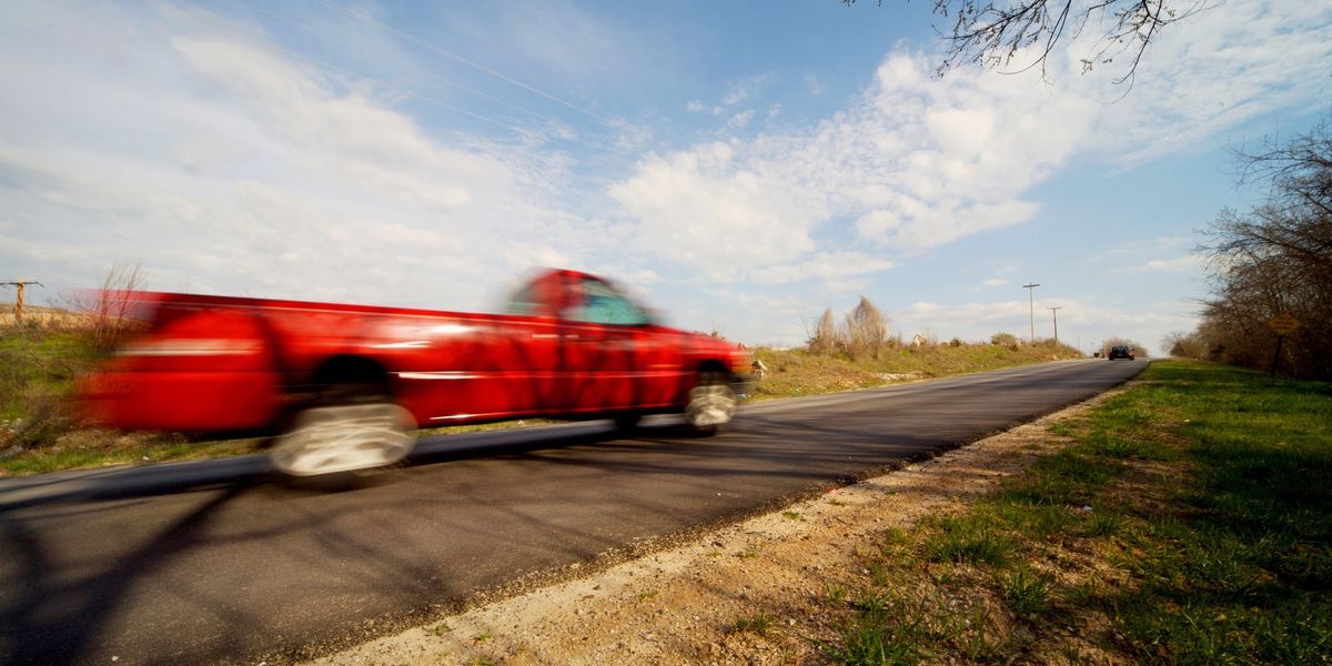 6-year-old tragically has both her feet amputated while riding in pickup truck
