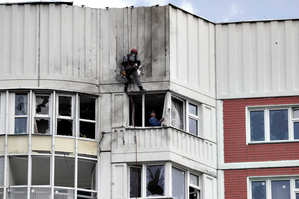 Macron gela l’Ue sulla trattativa con Putin