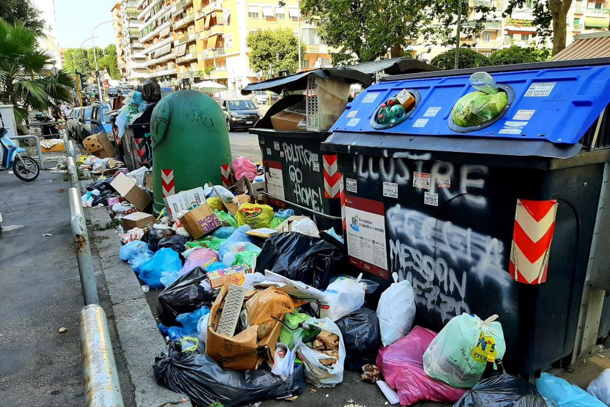 Non era facile ma Gualtieri è riuscito a far diventare Roma più sporca