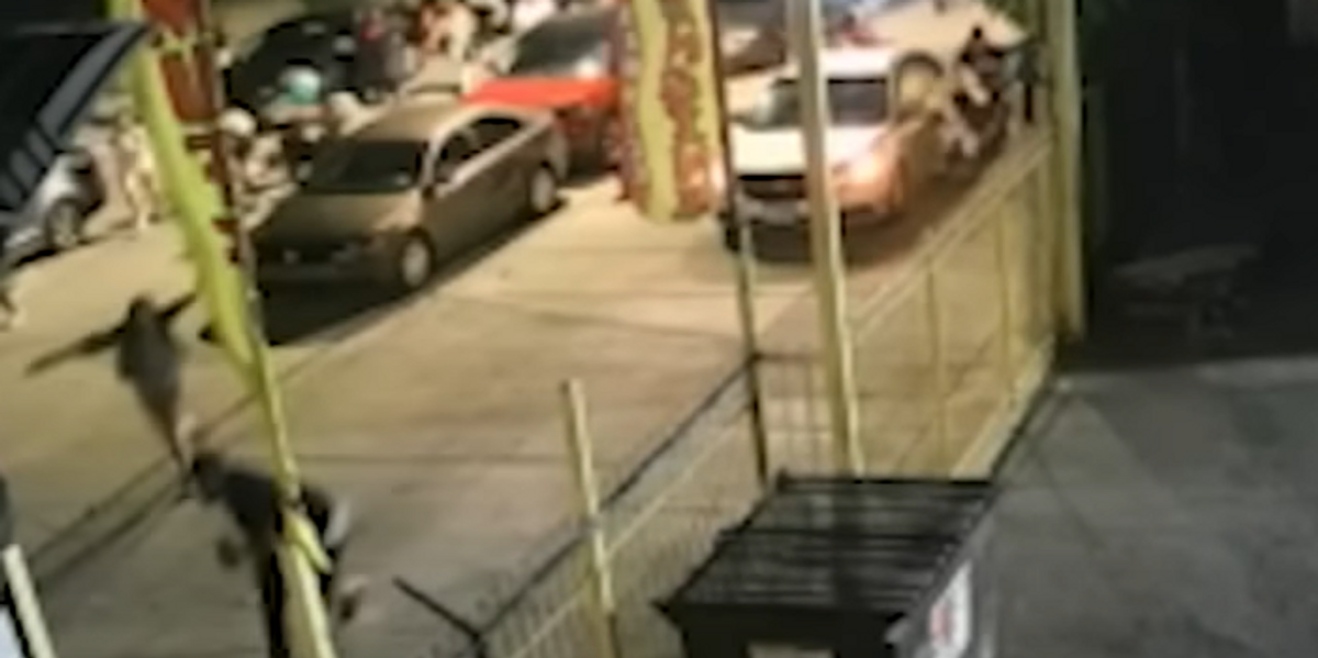 NextImg:Chicago shootings: 50 people shot, 10 fatally this weekend. New video shows criminals armed with makeshift machine guns open fire on crowd, killing 14 year old.