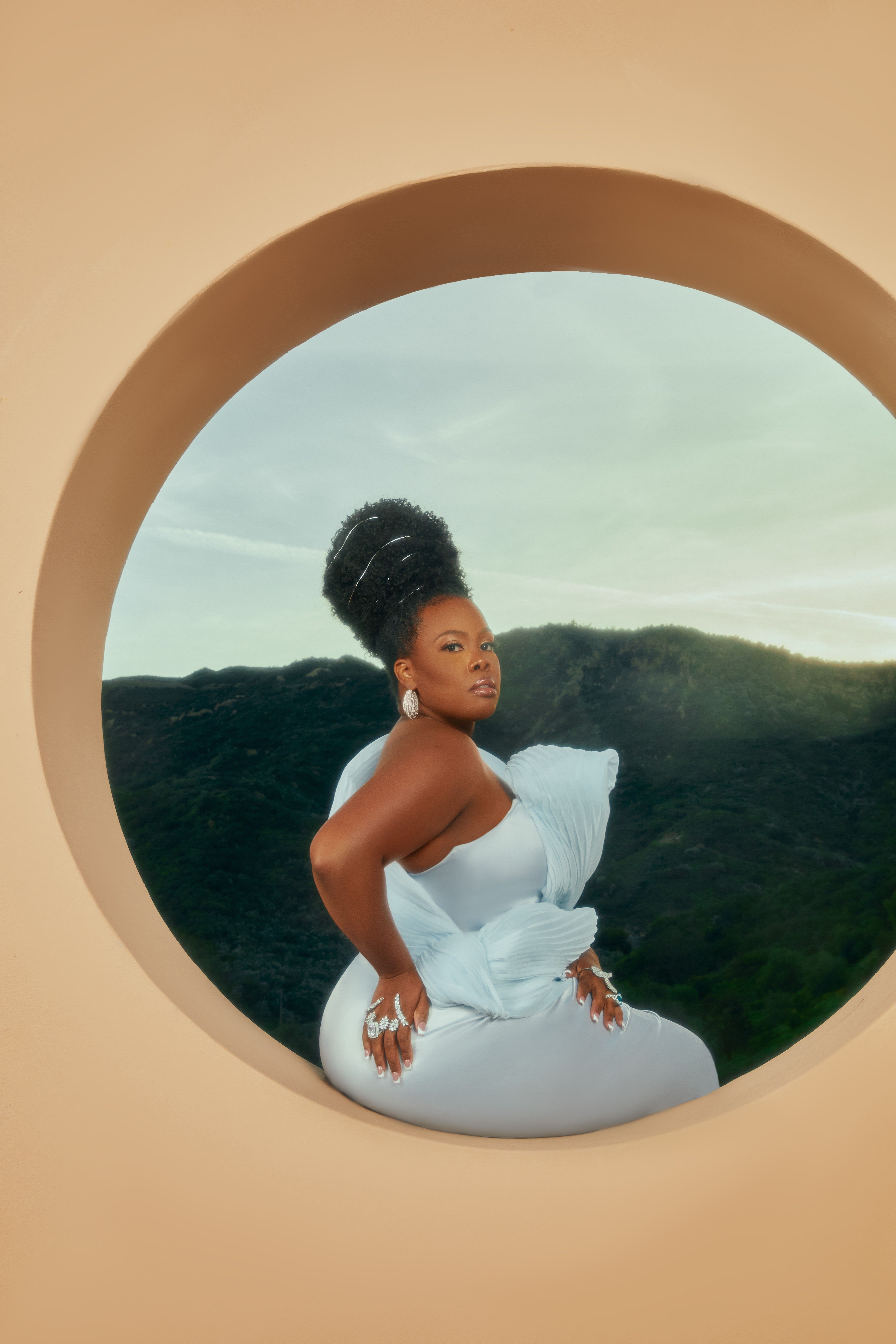 Amber Riley Is In Her Element - xoNecole: Lifestyle, Culture, Love