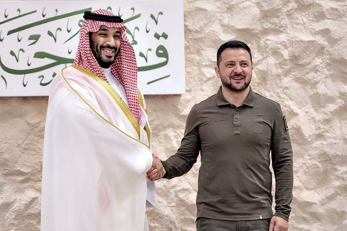 Giappone e Arabia: Zelensky si muove col «tour operator» targato Francia