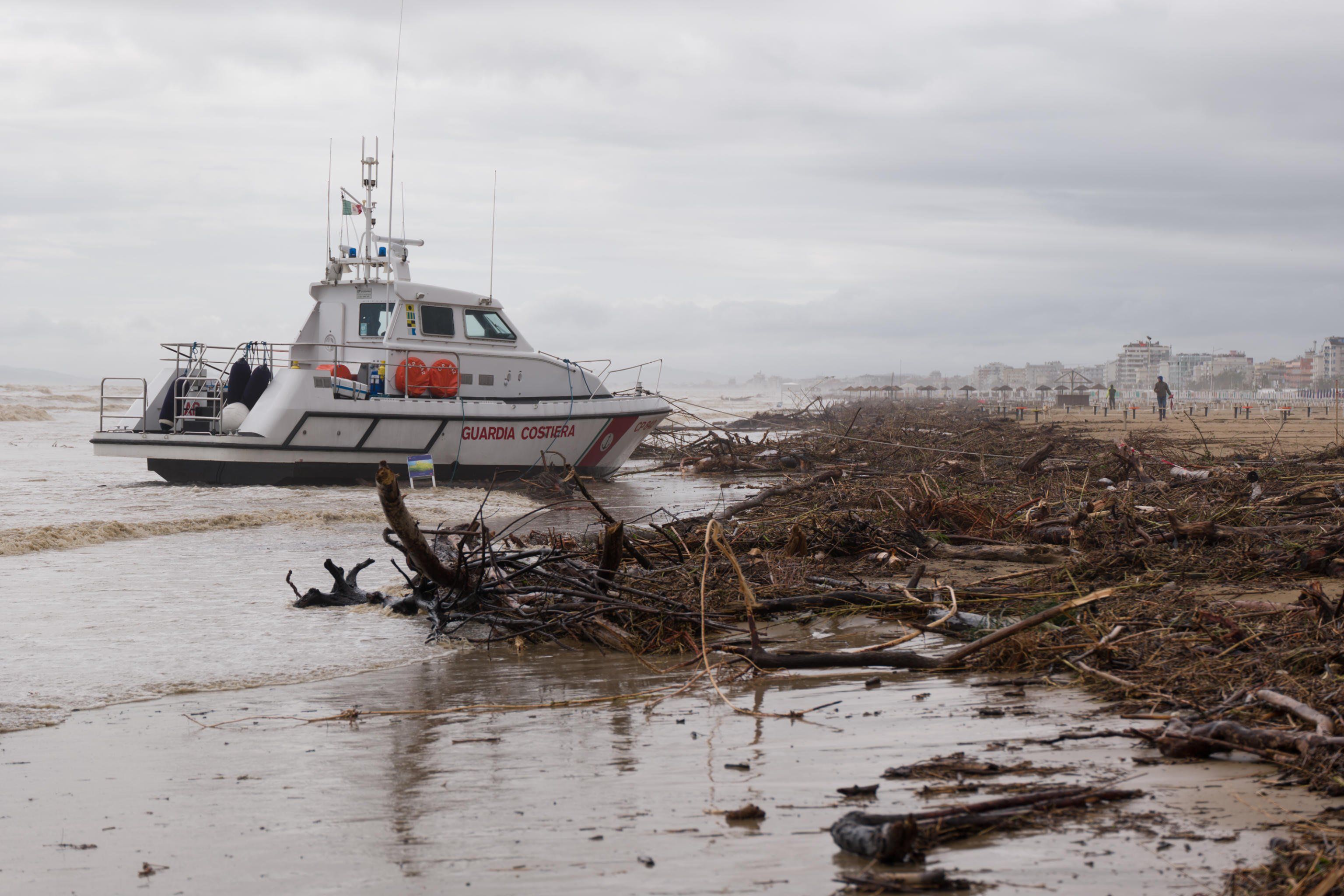 Dopo aver fatto la guerra ai balneari il Pd ora frigna per i danni al turismo