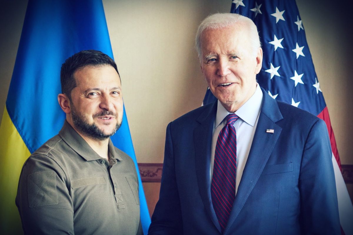 Biden spiazza sulla Cina: «Disgelo». Zelensky: «Bakhmut è in macerie»