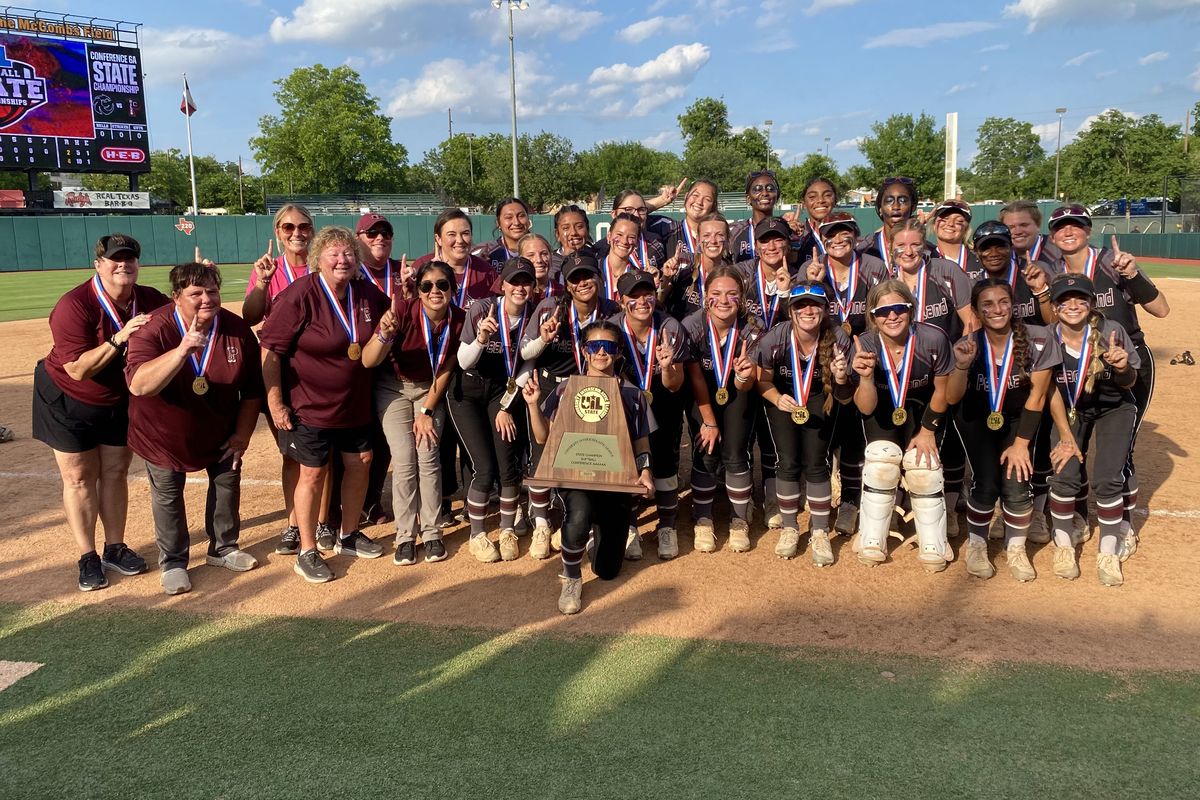 “OFFICIALLY ON TOP”: Lady Oilers detail their championship season; photo gallery