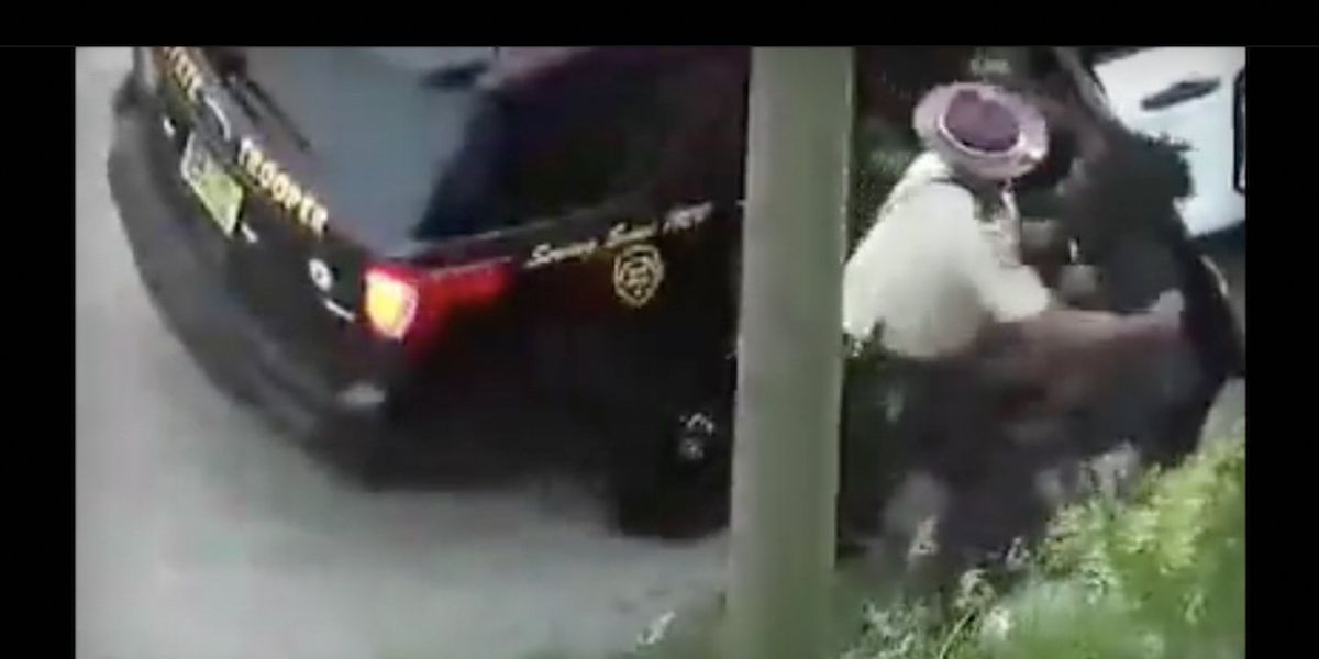 NextImg:Video: Man wrestles state trooper, escapes, runs across 6 lanes of I-94 traffic amid a.m. rush. But how he disappears from sight may be his best trick.