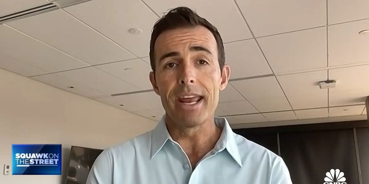 NextImg:Lululemon CEO responds to viral story about store employees fired for confronting thieves — then doubles down