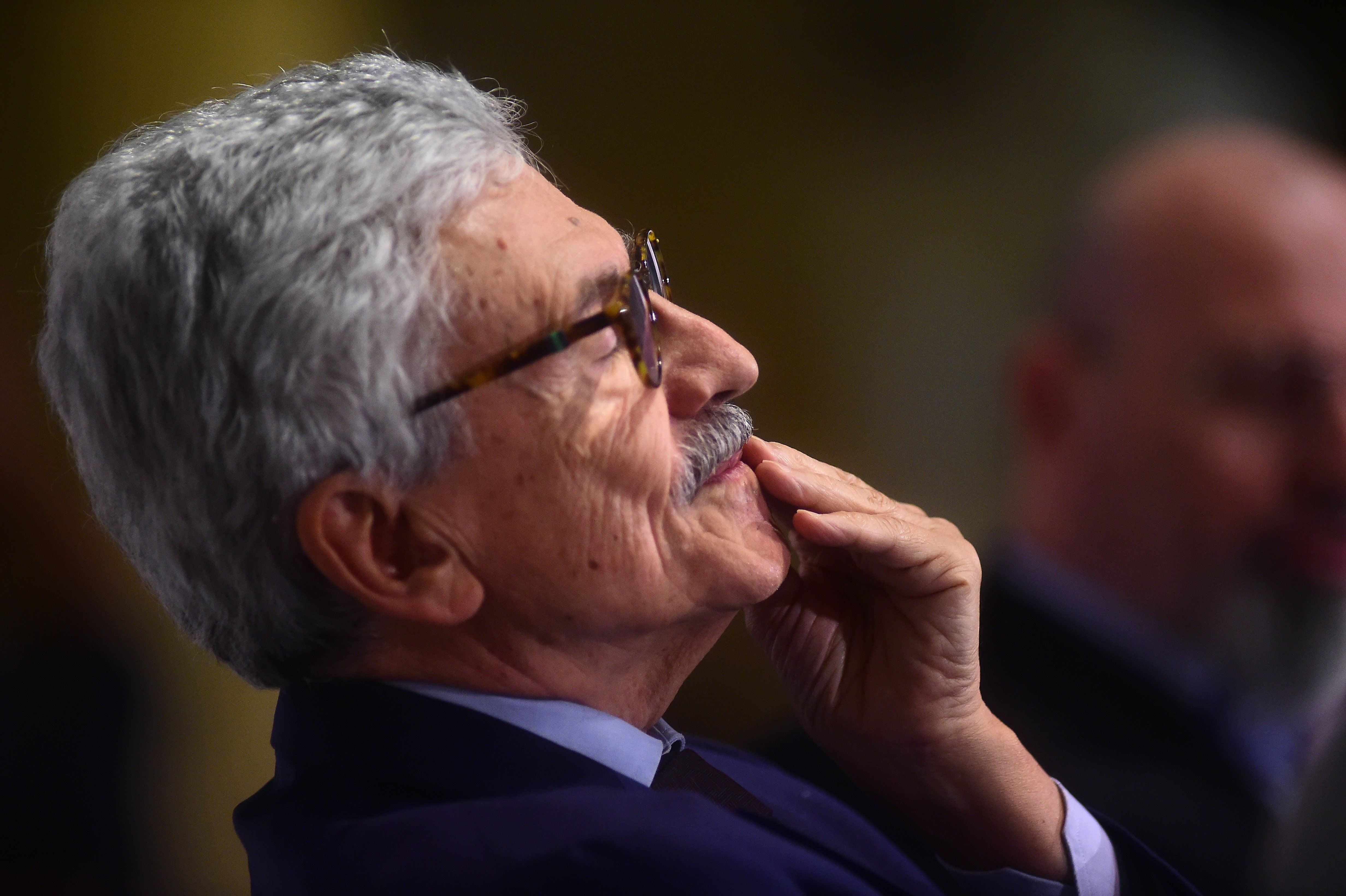 Armi alla Colombia, D’Alema indagato