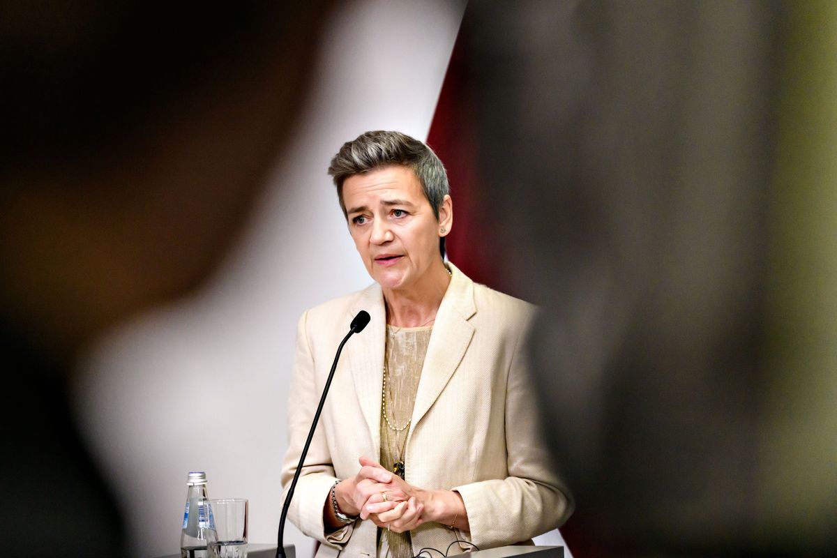 Il green pass pure per obbligarci a fare i verdi