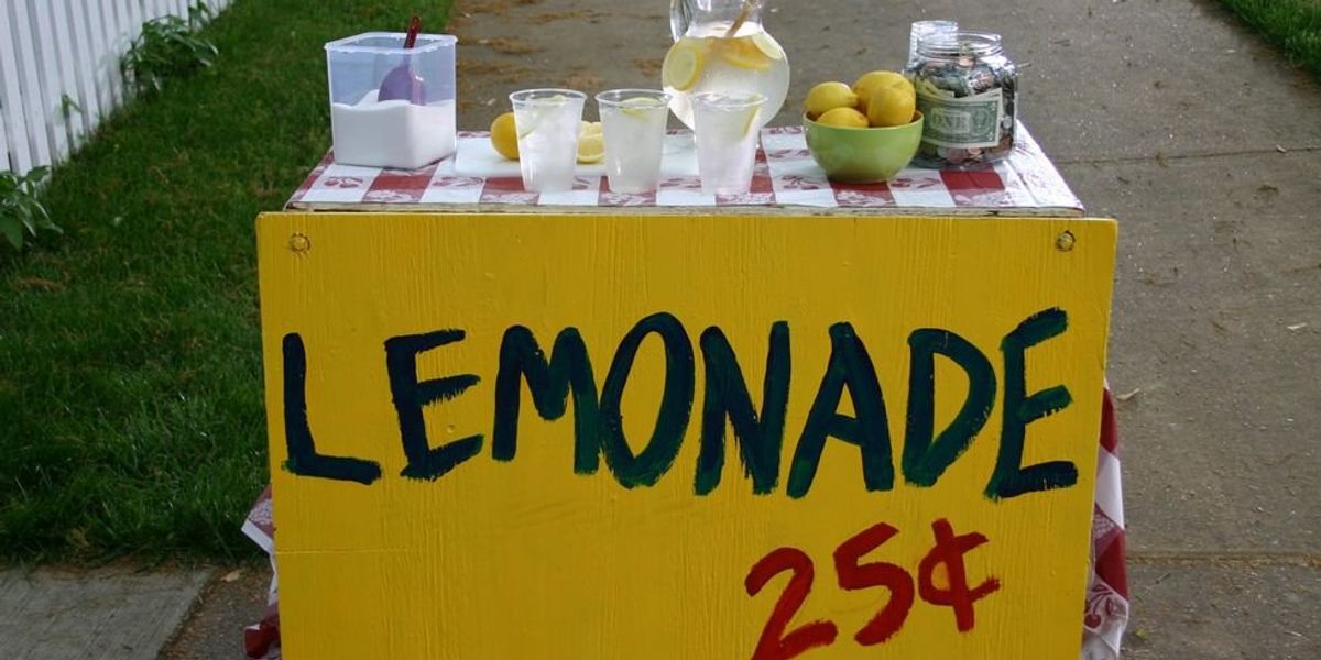 'Shady' teens allegedly steal money jar from 8-year-old's lemonade stand