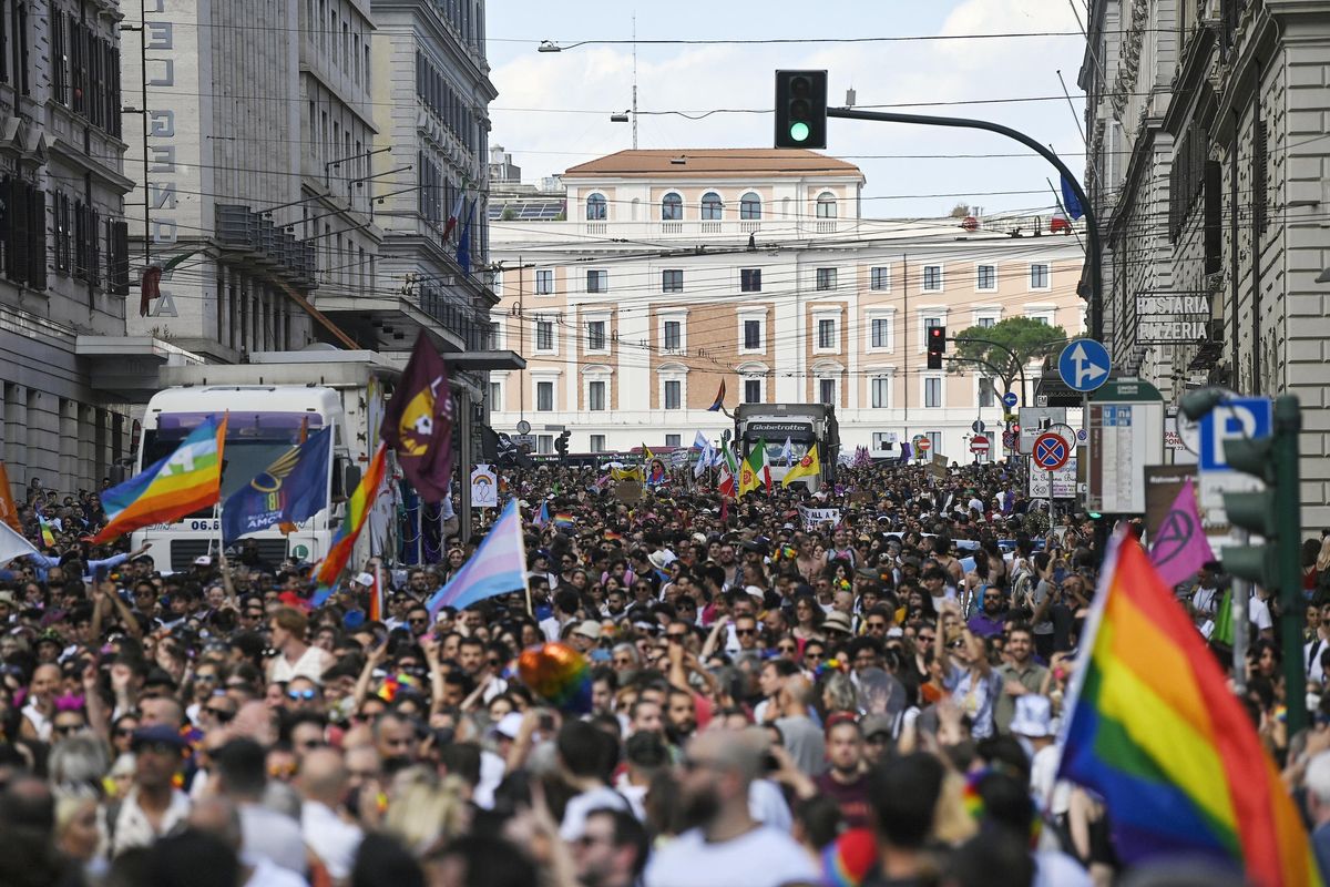 Sinistra in piazza per l’utero in affitto