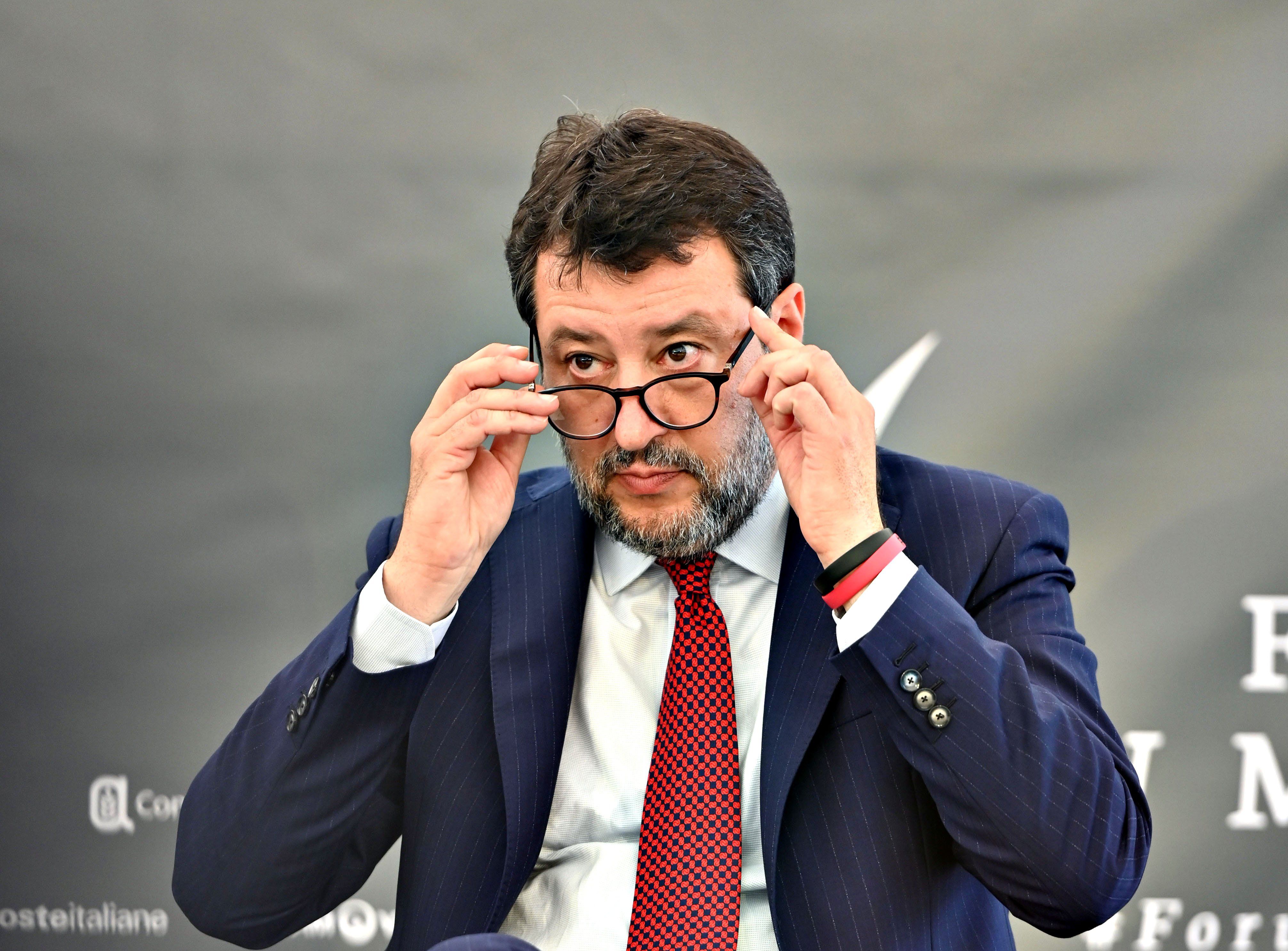 Salvini vuol stanare il Ppe: «Basta ammucchiate in Ue. O con noi o coi socialisti»