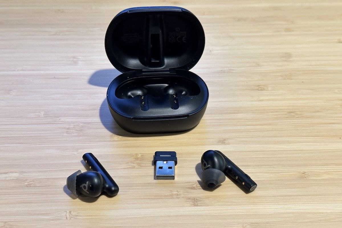 Poly Voyager Free 60+ Case Earbuds Review and Gearbrain UC Wireless 