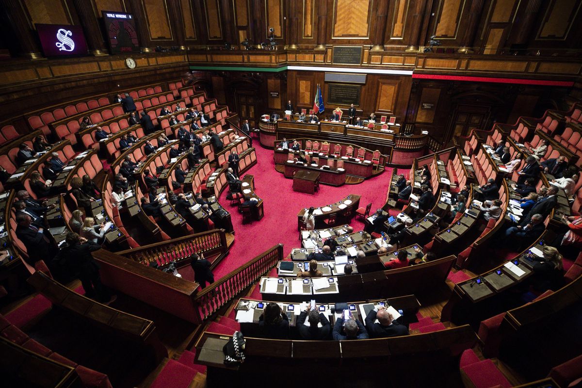 Pd fantasma, la destra si fa auto-opposizione