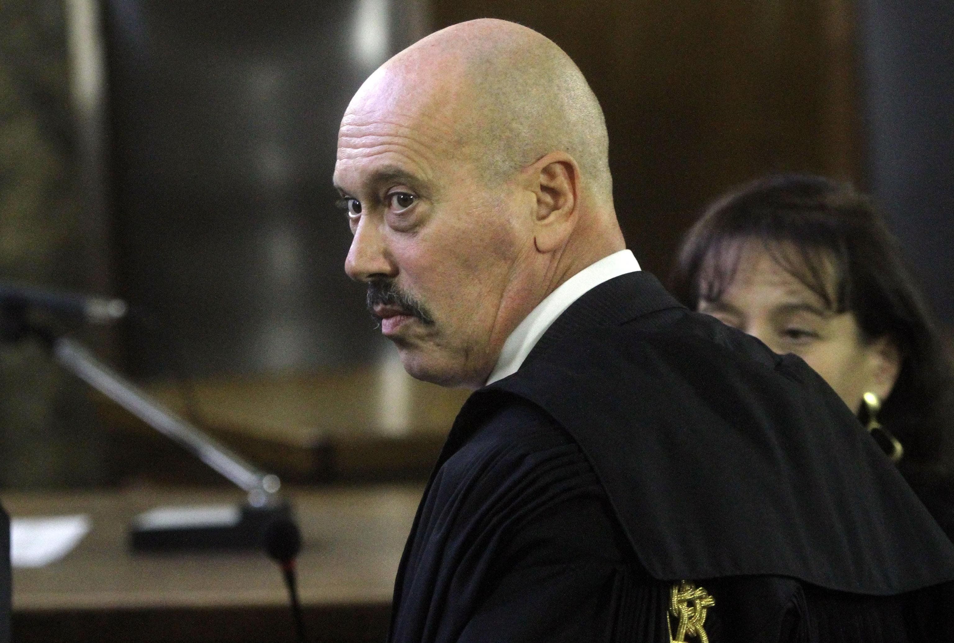 «Testimoni pagati e chat nascoste». Nuove accuse ai pm del processo Eni