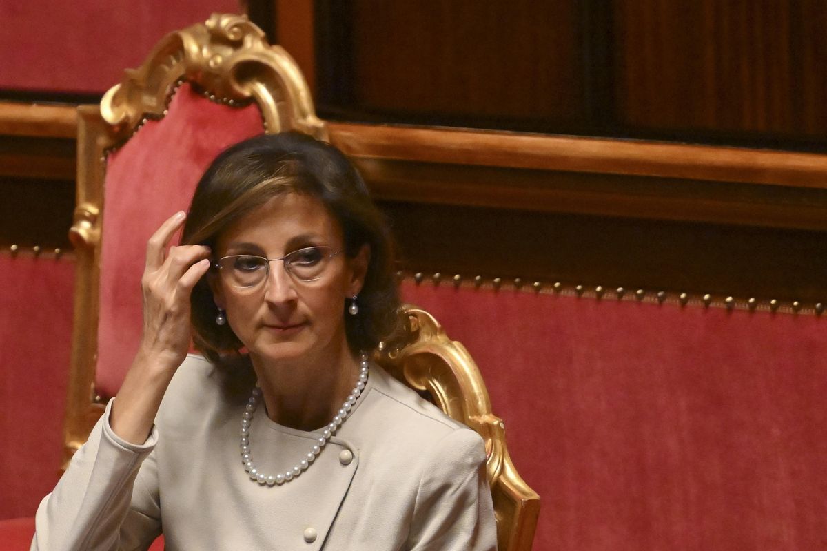 Dopo gli ultimatum al Parlamento la Cartabia scopre la Corte «neutrale»