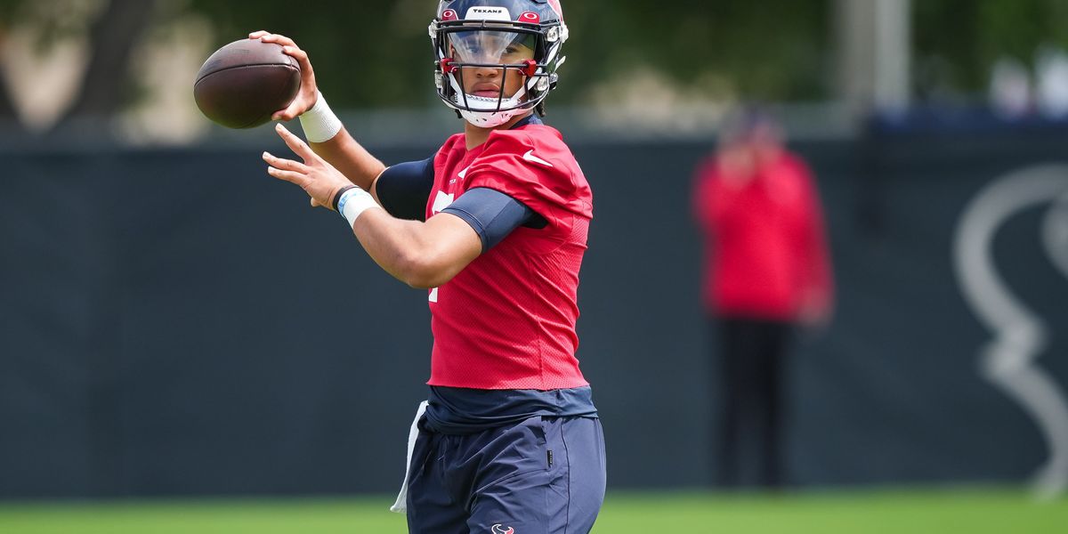 Houston Texans training camp observations: Jalen Pitre poised to start,  Davis Mills has up-and-down