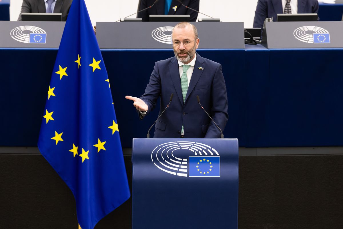 I socialisti in ginocchio da Ursula per convincere il Ppe a votare verde