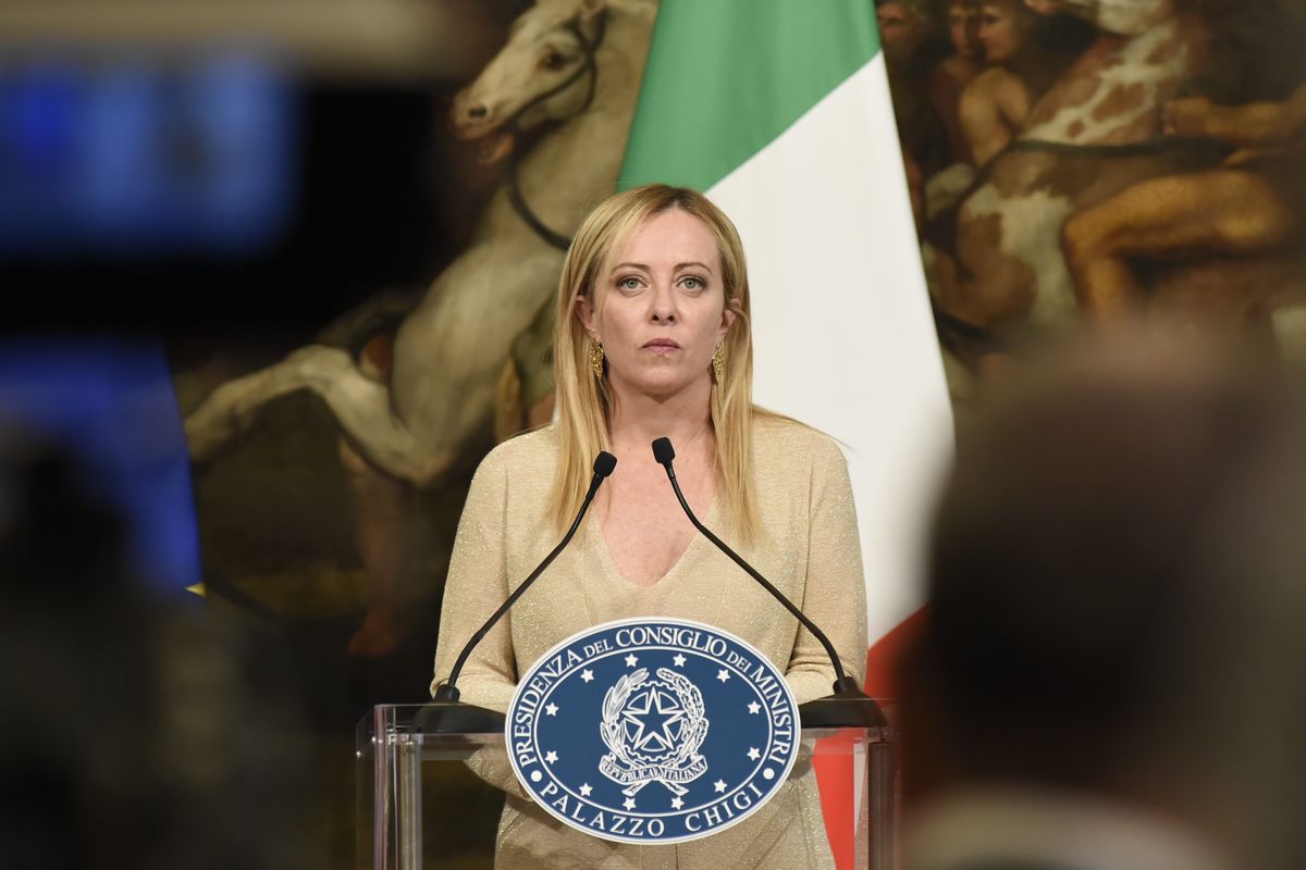 Dopo aver sepolto il Cavaliere, vogliono seppellire il governo