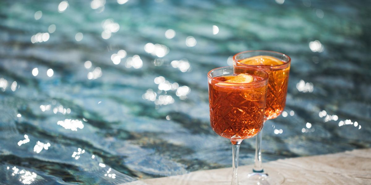 How To Create This Refreshing Summer Drink: Classic Aperol Spritz