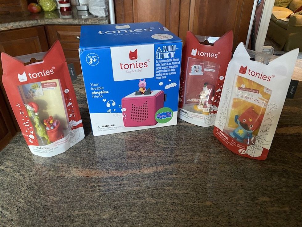 a photo of three tonies and Tonies Starter kit