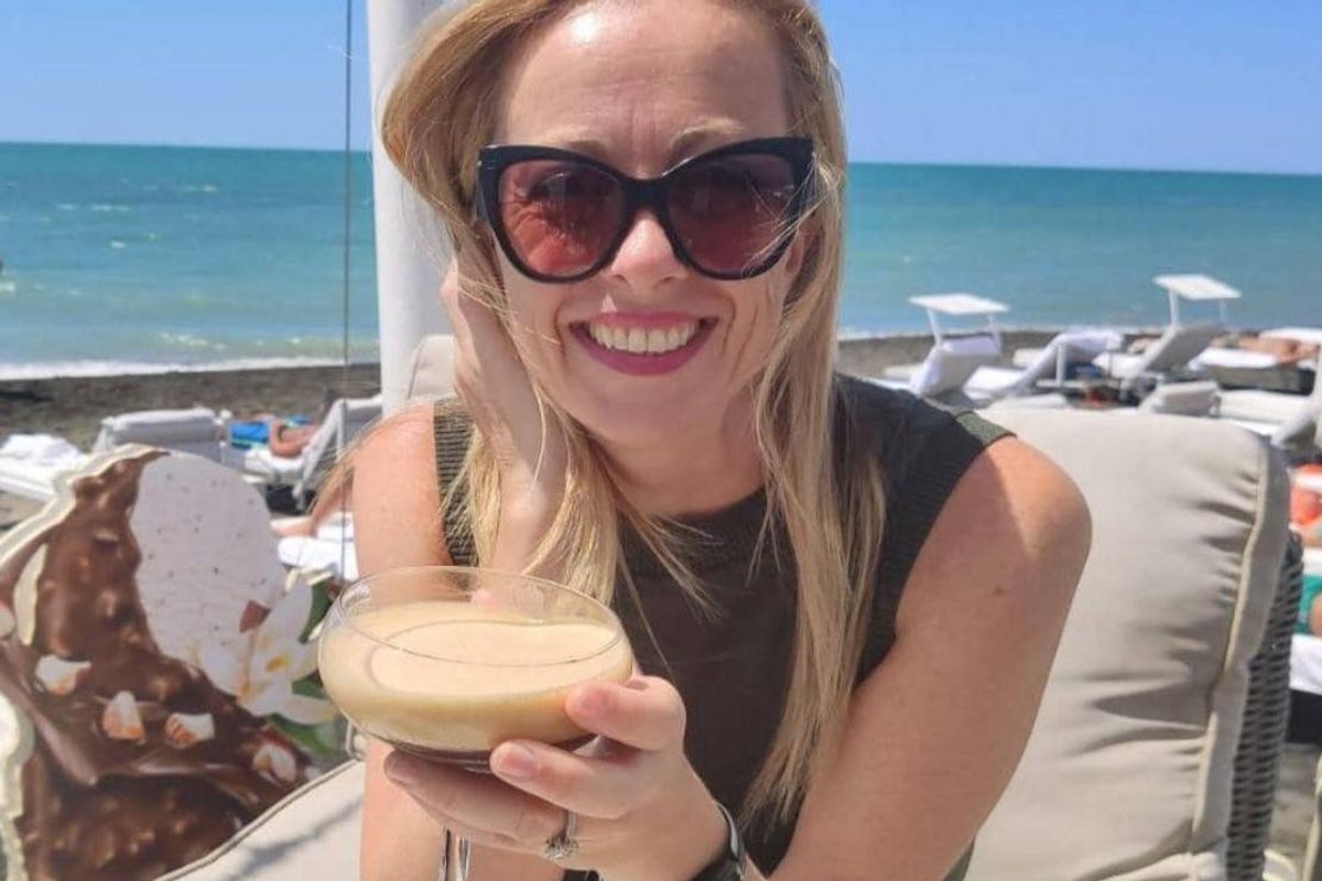 «Repubblica» usa foto false pur di screditare la Meloni