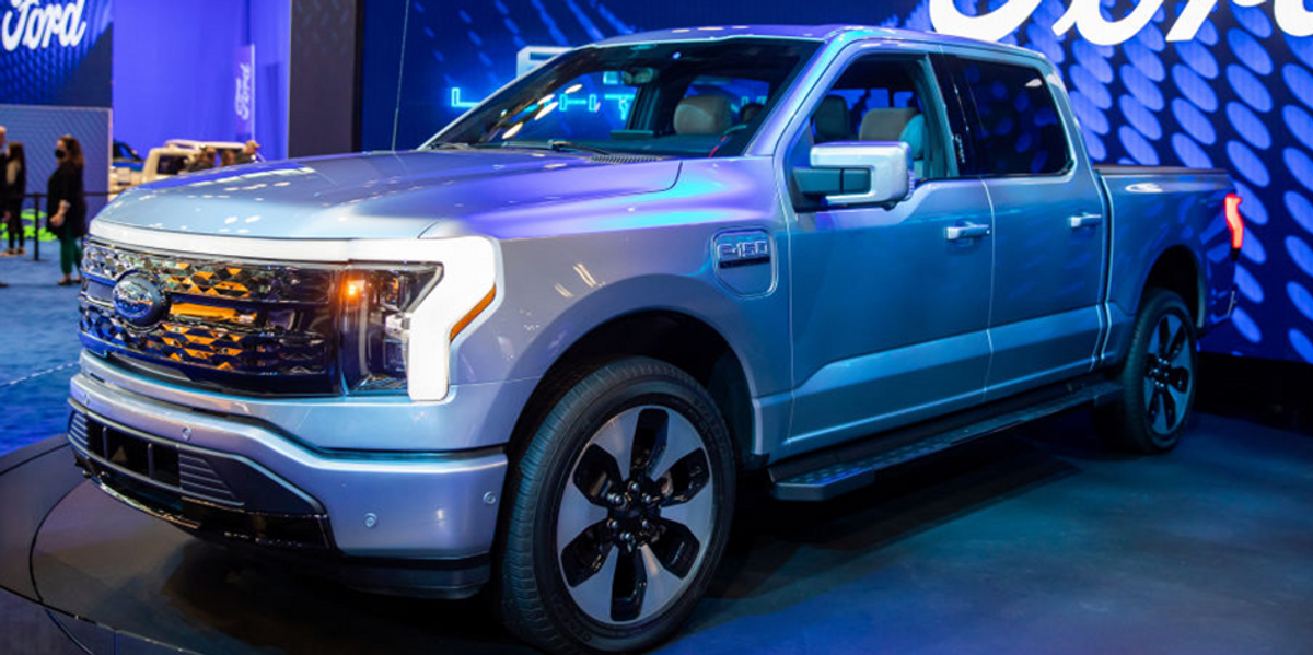 NextImg:Electric F-150 loses 25% of range with full payload, AAA study finds, gas version can drive 200 miles farther