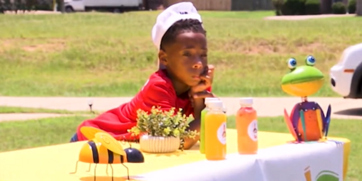 NextImg:Mother left heartbroken after complaint filed against 8-year-old's lemonade stand to Alabama Department of Labor