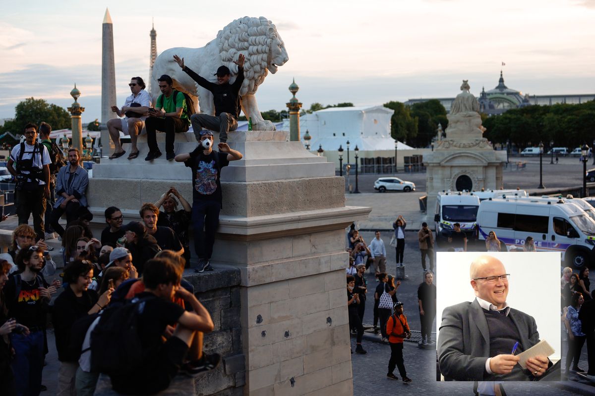 L’Eliseo vuole sfruttare gli scontri per eliminare le voci sgradite online