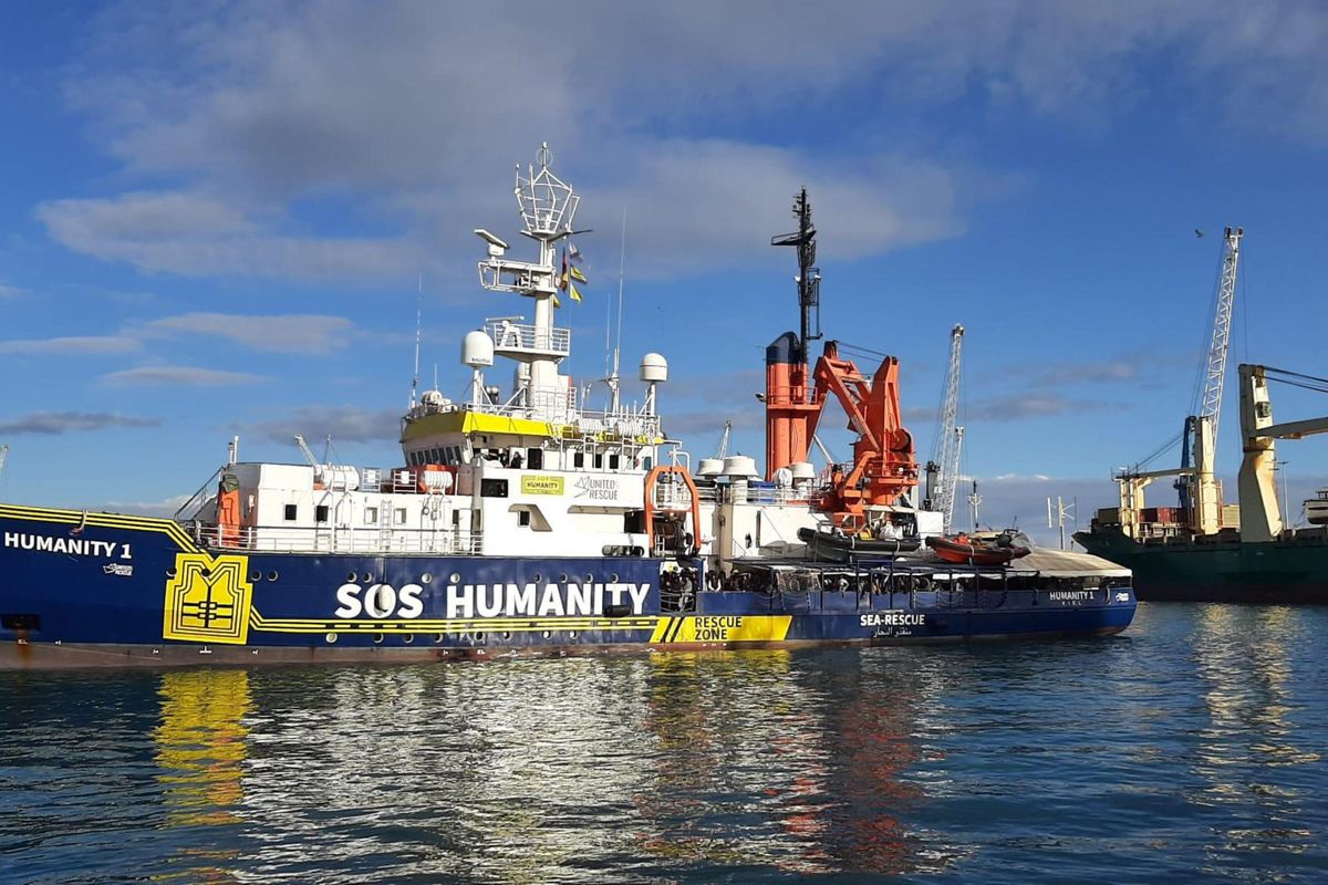Le navi Ong fanno causa all’Italia: «Ci assegna porti troppo lontani»