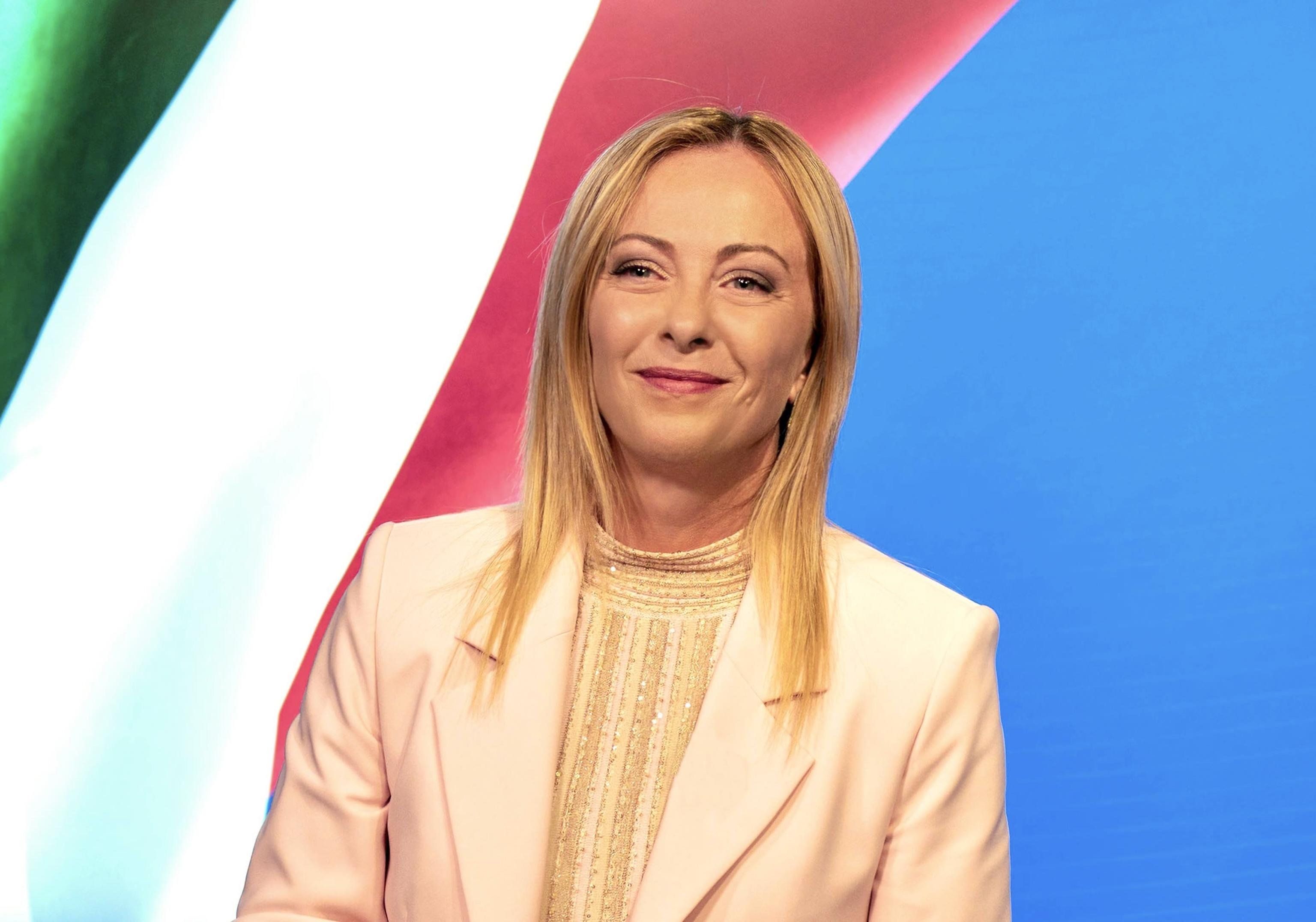 La Meloni archivia il concorso esterno
