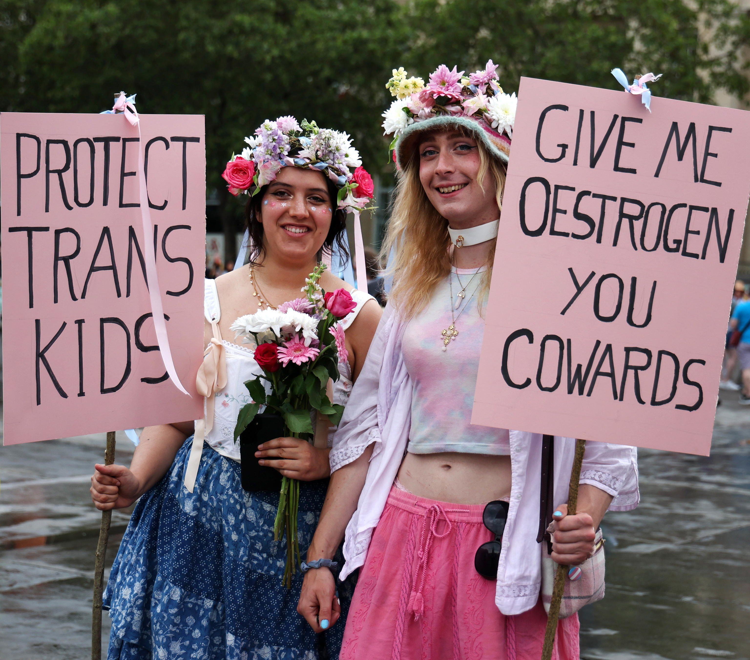 Cambi di sesso liberi: gli effetti collaterali su quote rosa e sanità