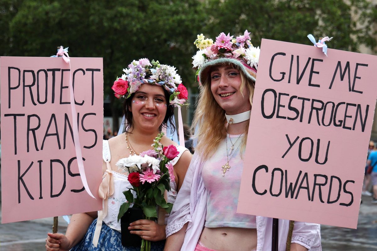 Cambi di sesso liberi: gli effetti collaterali su quote rosa e sanità