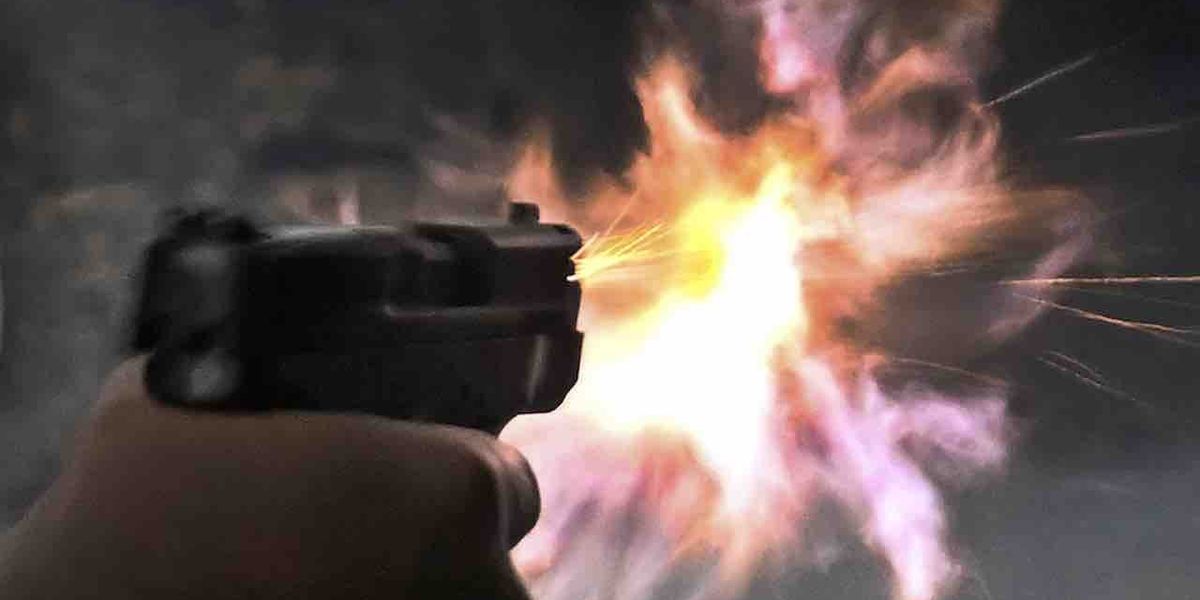 Armed pizza delivery man turns the tables on gun-toting wannabe carjackers