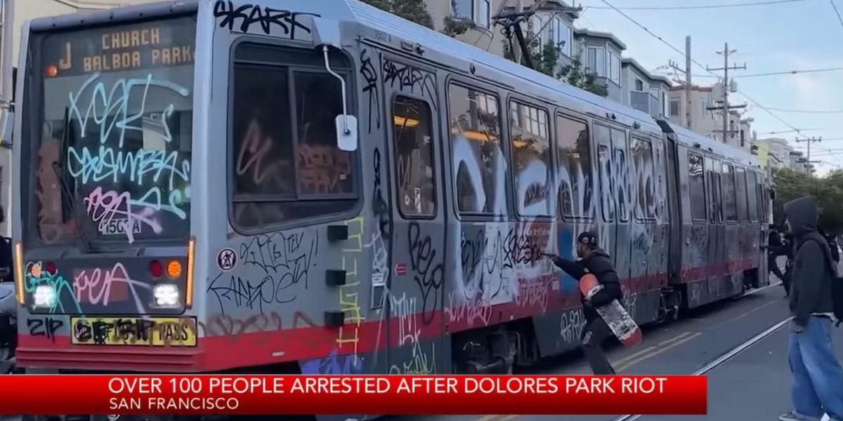 Over 80 minors arrested after illegal event turns into massive riot — crowd threw fireworks, smoke bombs, glass bottles at officers; San Fran PD facing backlash for response