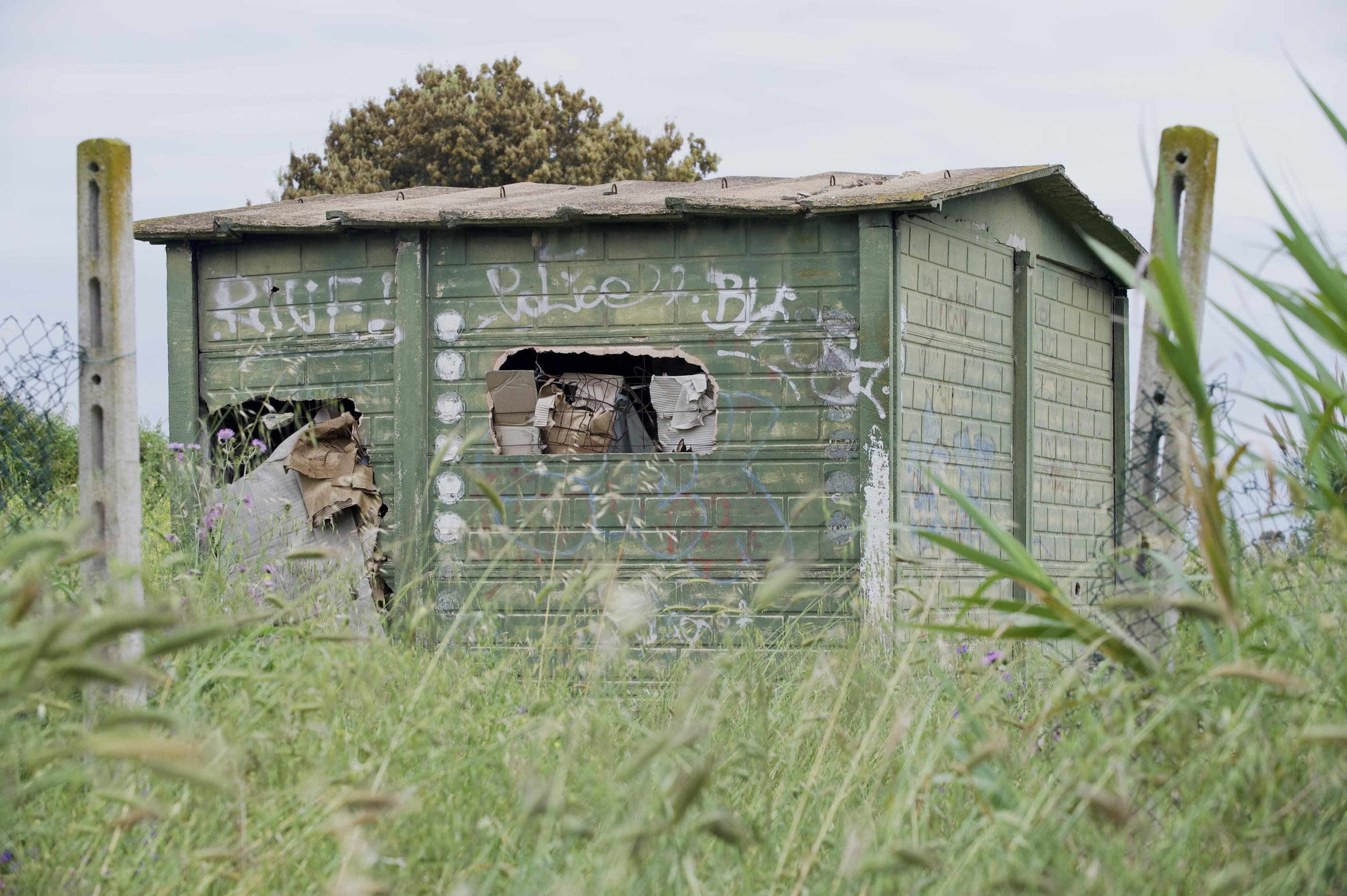 Clandestini stupratori, la misura ora è colma