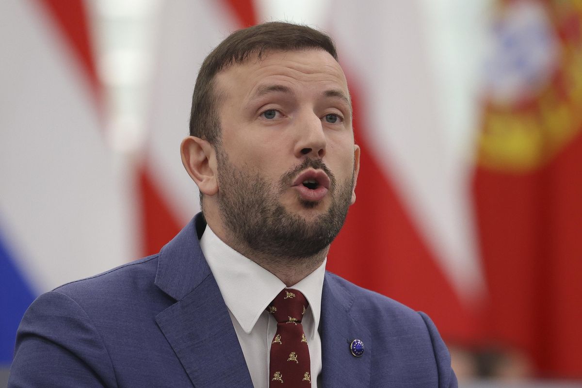 Timmermans in panchina sulla legge Natura