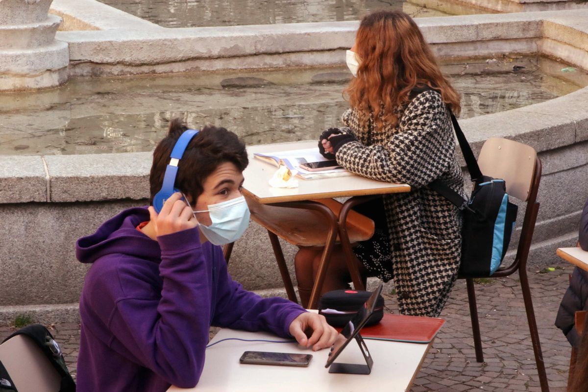 Studenti peggiorati dopo la Dad. Ma gli ultrà dei diktat fischiettano