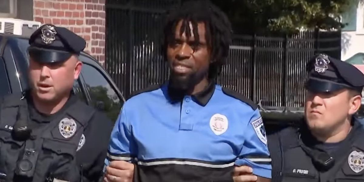 NextImg:Suspect with 28-page rap sheet who cops say 'should not have been on the street' allegedly just tried to abduct 14-year-old girl from mall