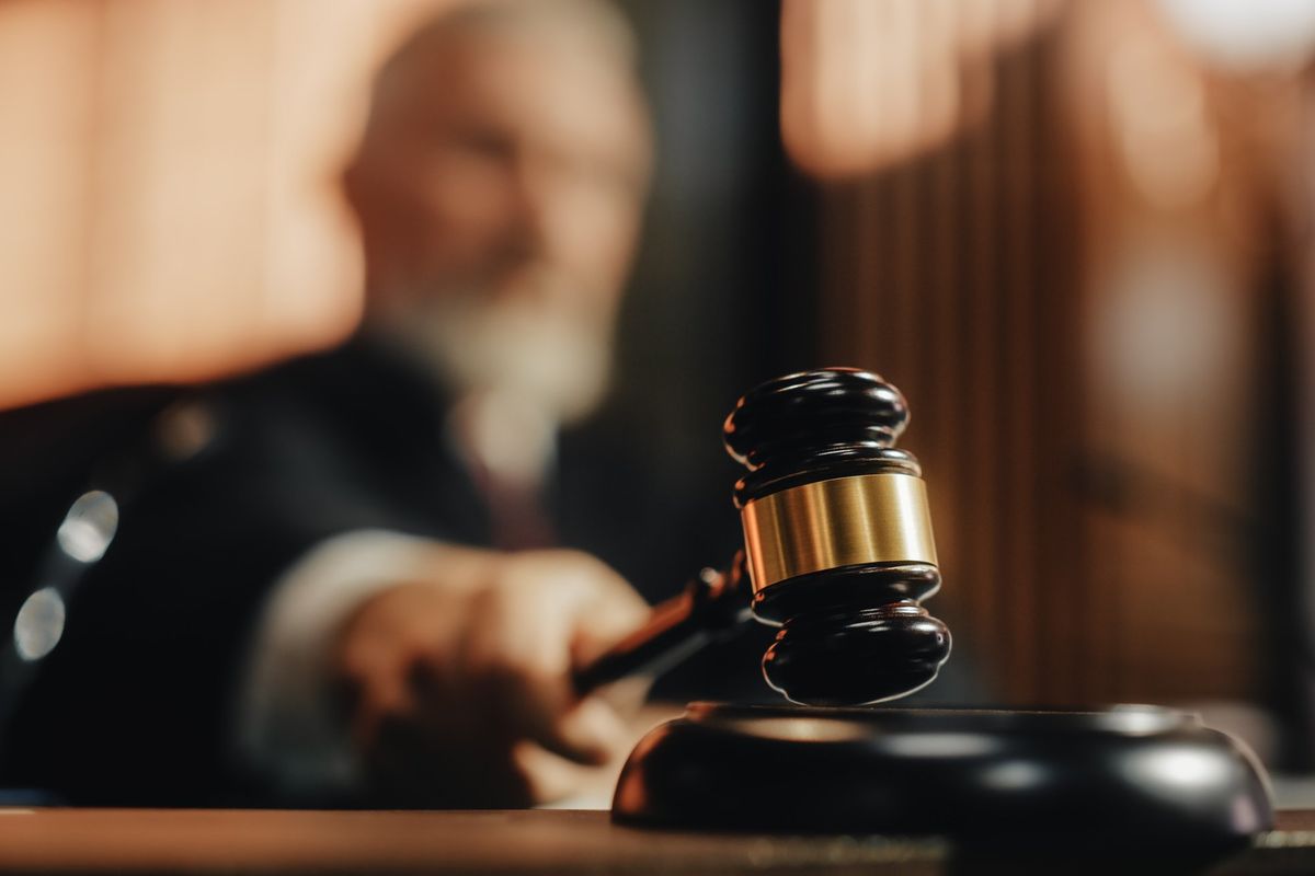 Paese ostaggio da 30 anni di ex giudici e avvocati