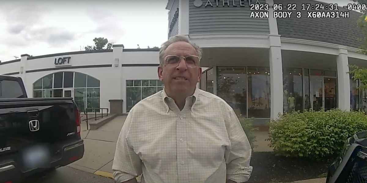 NextImg:Democrat lawmaker apologizes for vandalizing car decorated with 'Biden Sucks' sticker, ordered to pay restitution — but won't resign