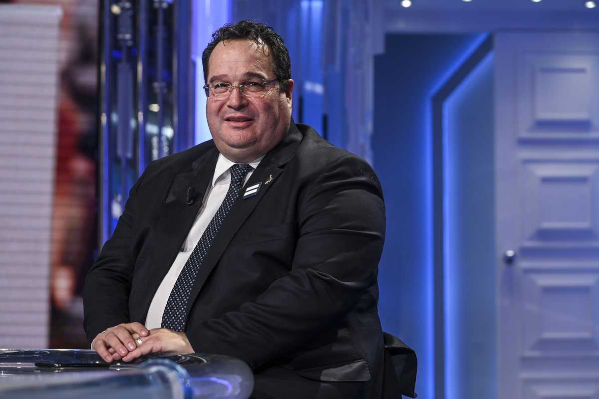 «No al salario del Pd, basta contratti pirata»