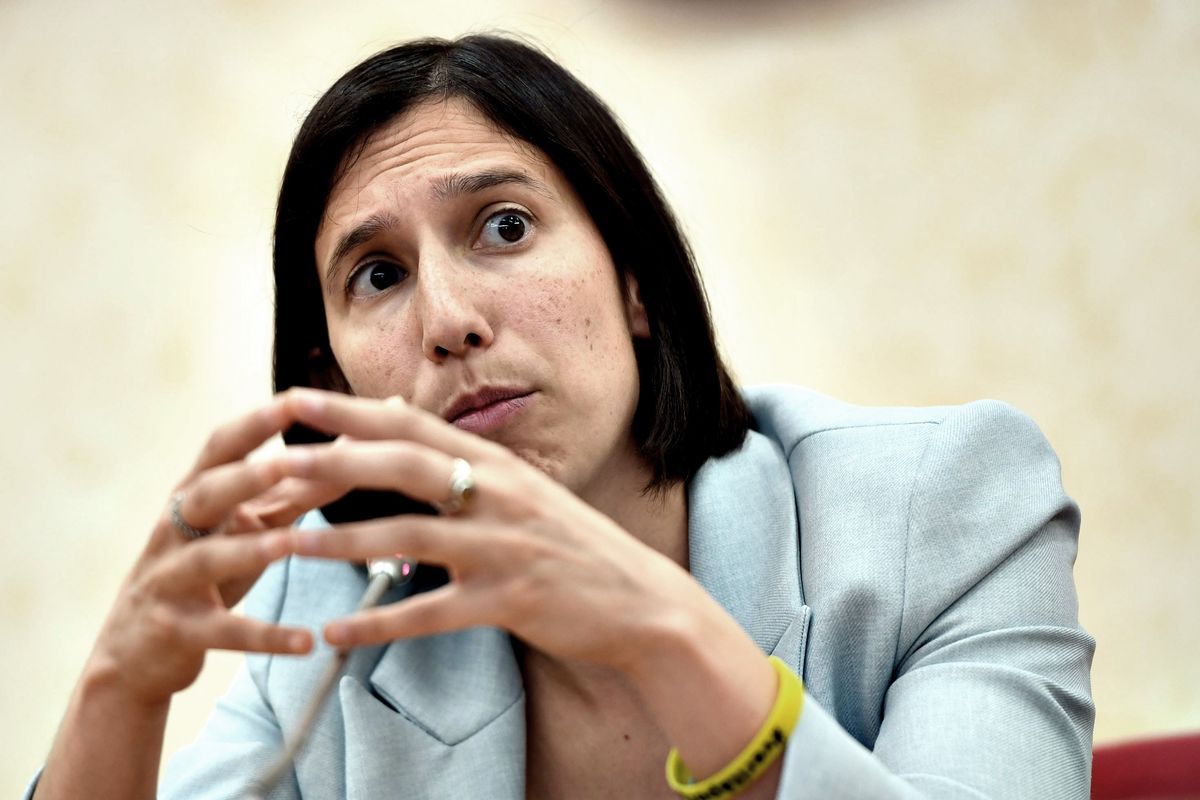 Nuova mina per Elly. Il Pd si frantuma sull’utero in affitto